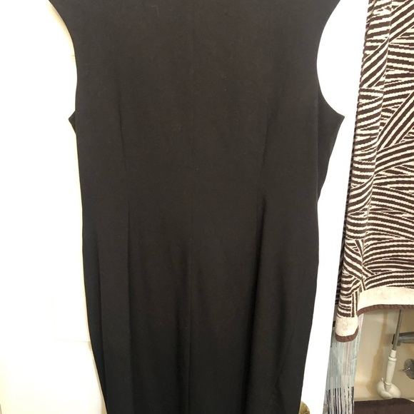 Calvin Klien size 14 black wrap dress with hidden zip gold detail - Picture 8 of 9